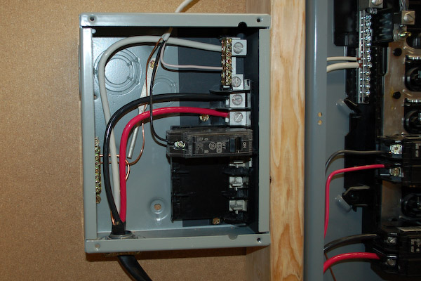 Installing A Electrical Sub Panel | icreatables.com wiring a sub panel 