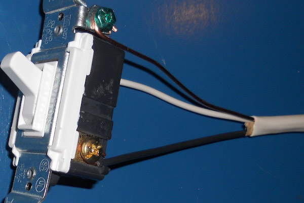 single pole switch black wire